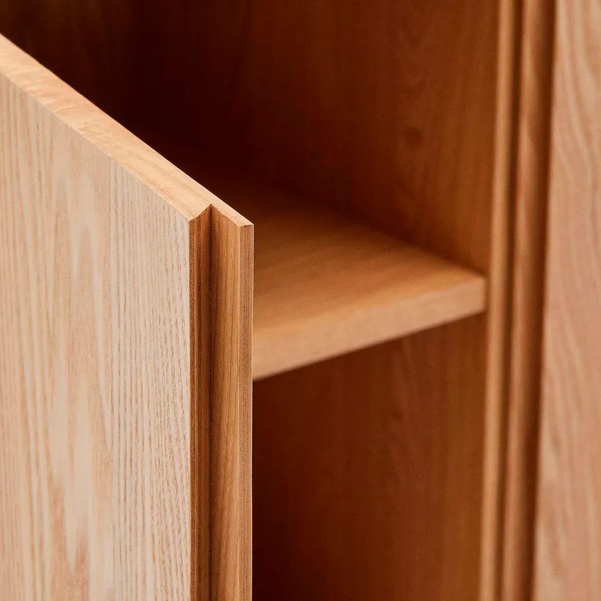 Sideboard 4 TRG detail