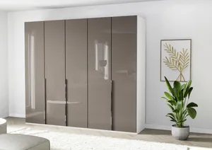Kleiderschrank