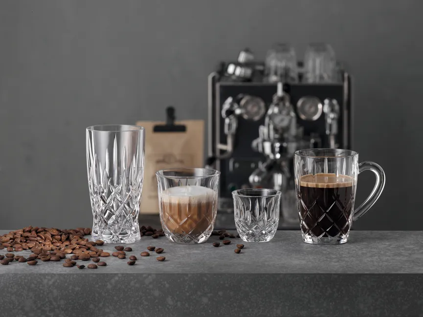 Latte-Macchiato-Becher milieu