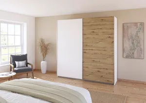 Schwebetürenschrank