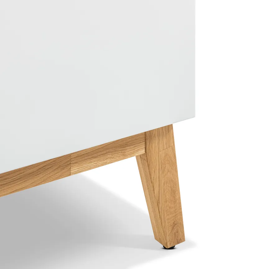 Kleiderschrank 3-trg. detail