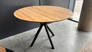 Esstisch mit Auszug