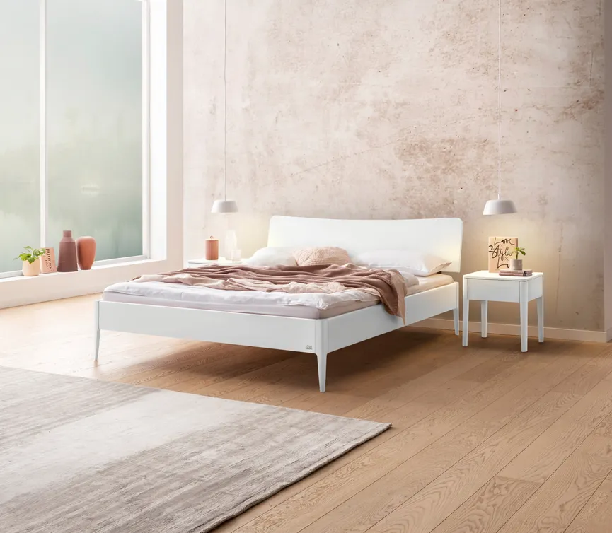 Bett, LF: 140x200 cm milieu