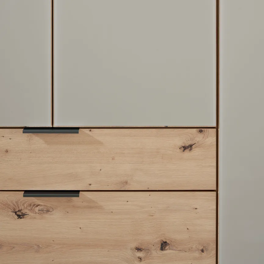 Drehtürenschrank 6-trg. detail