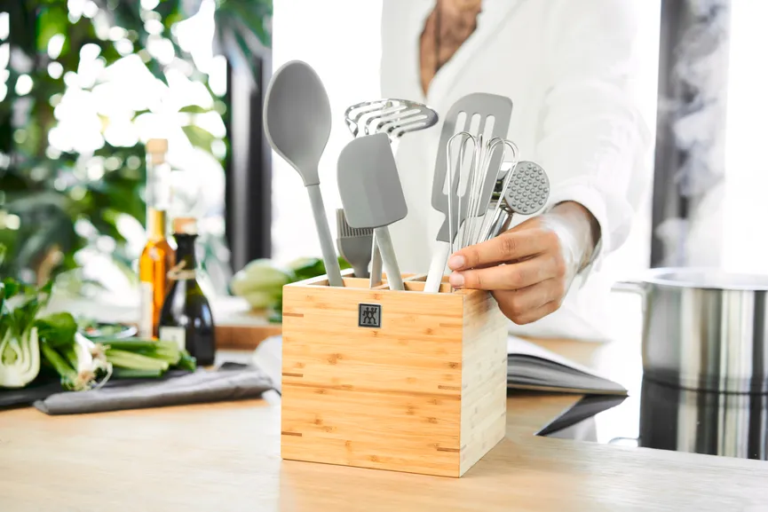 Teigschaber "Pro" silber milieu