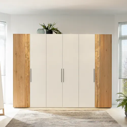 Kleiderschrank