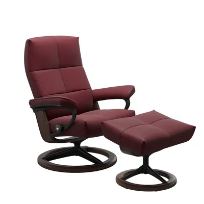 Sessel mit Hocker