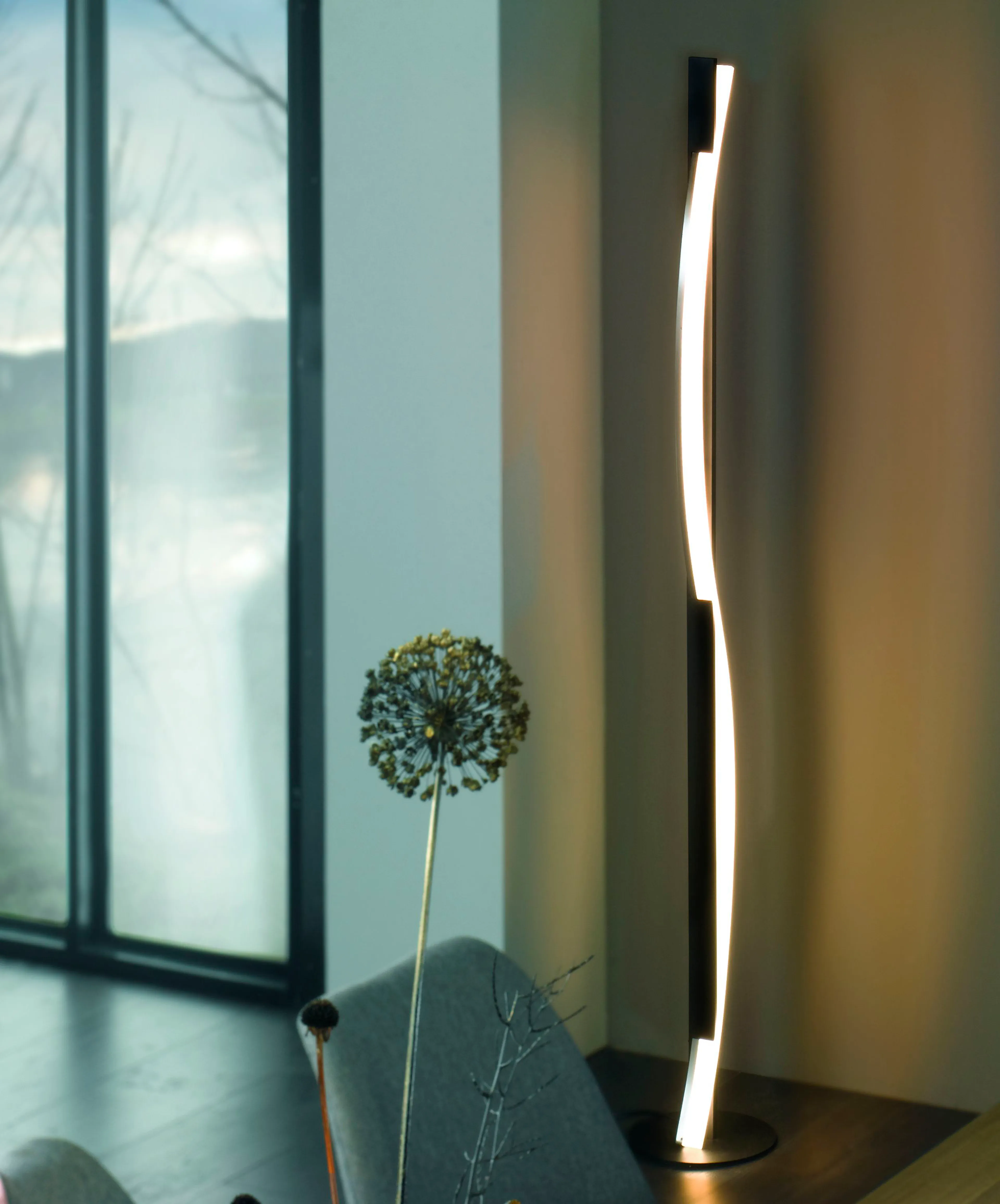 LED-Stehlampe Bridge