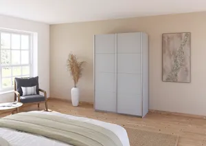 Schwebetürenschrank