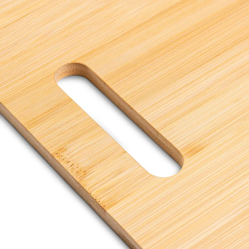 Schneidebrett mit Messer detail