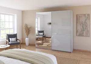 Schwebetürenschrank
