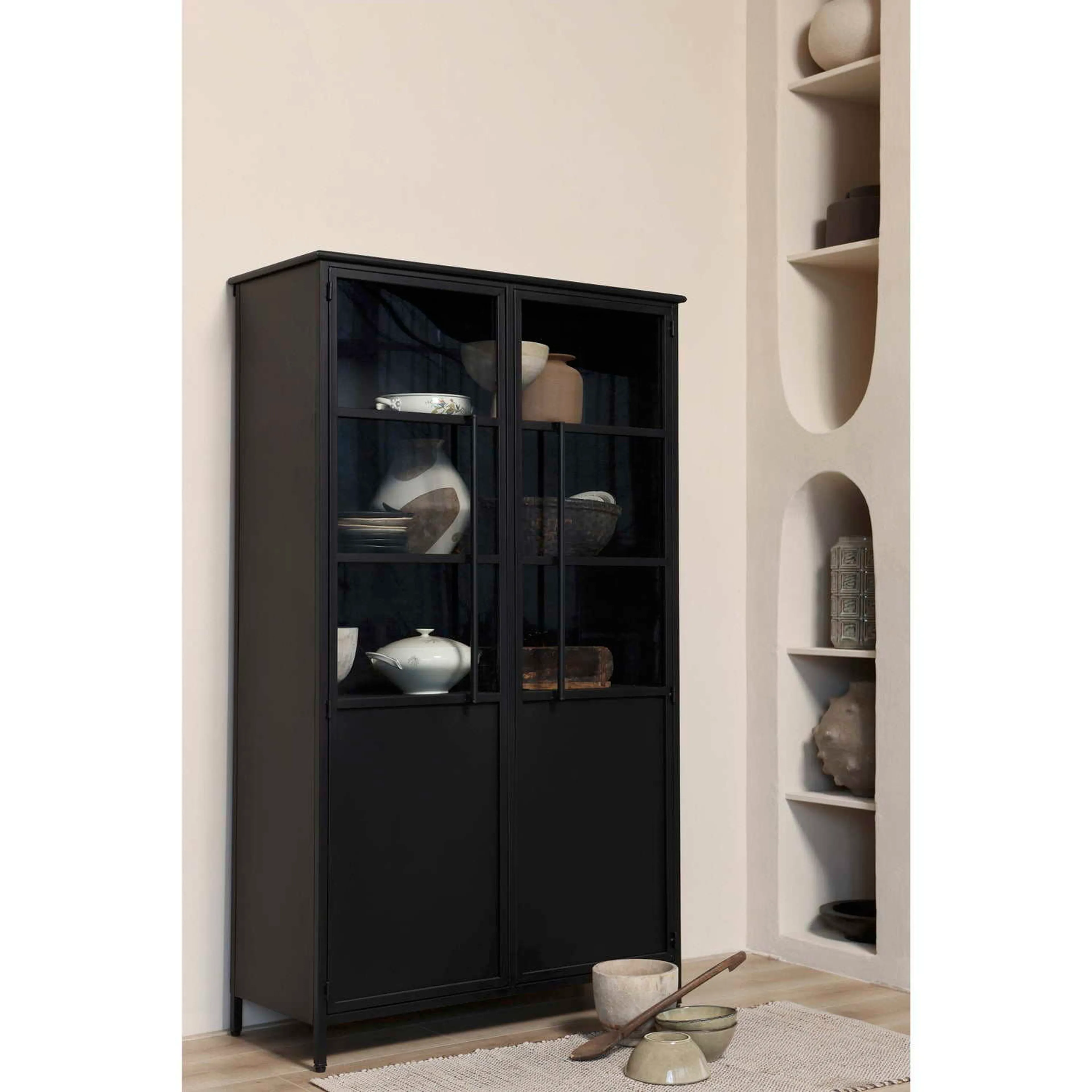 Vitrine Exhibit 800012
