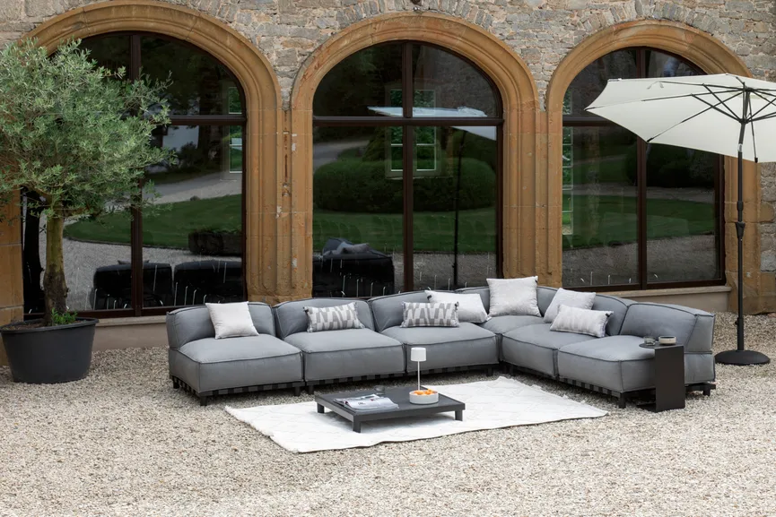 ** Keramik Tisch 85x85 midgrey detail