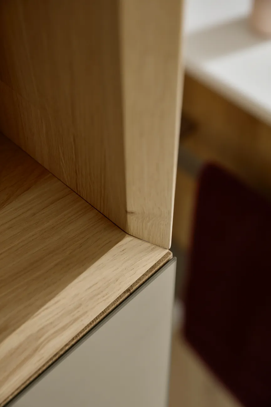 *Oberschrank-Regal detail