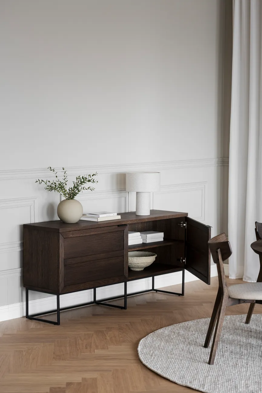 Sideboard milieu