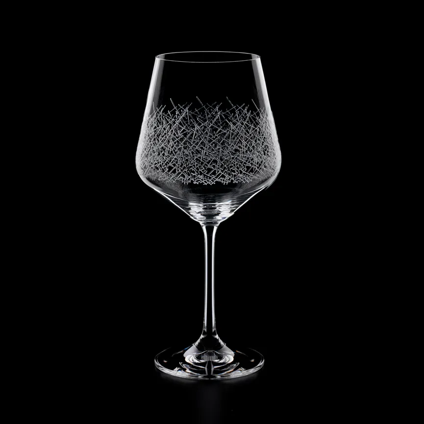 Burgunderglas "Tres Chic" milieu