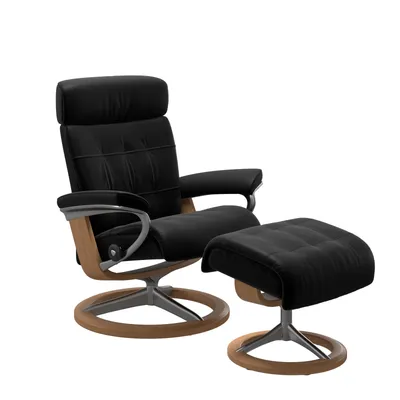 Sessel mit Hocker
