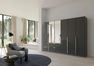 Kleiderschrank