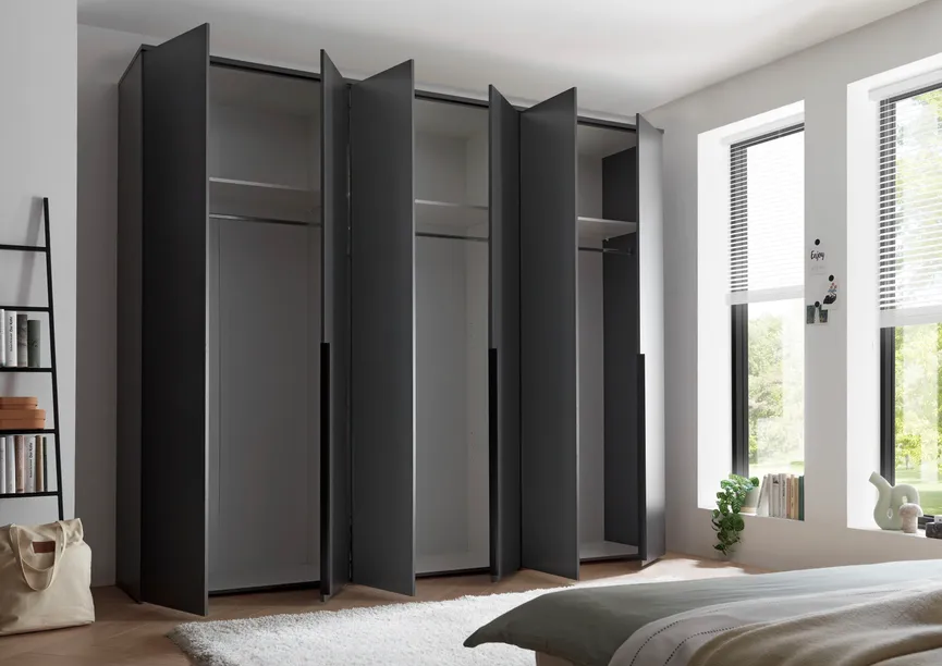 Drehtürenschrank 6-trg. detail