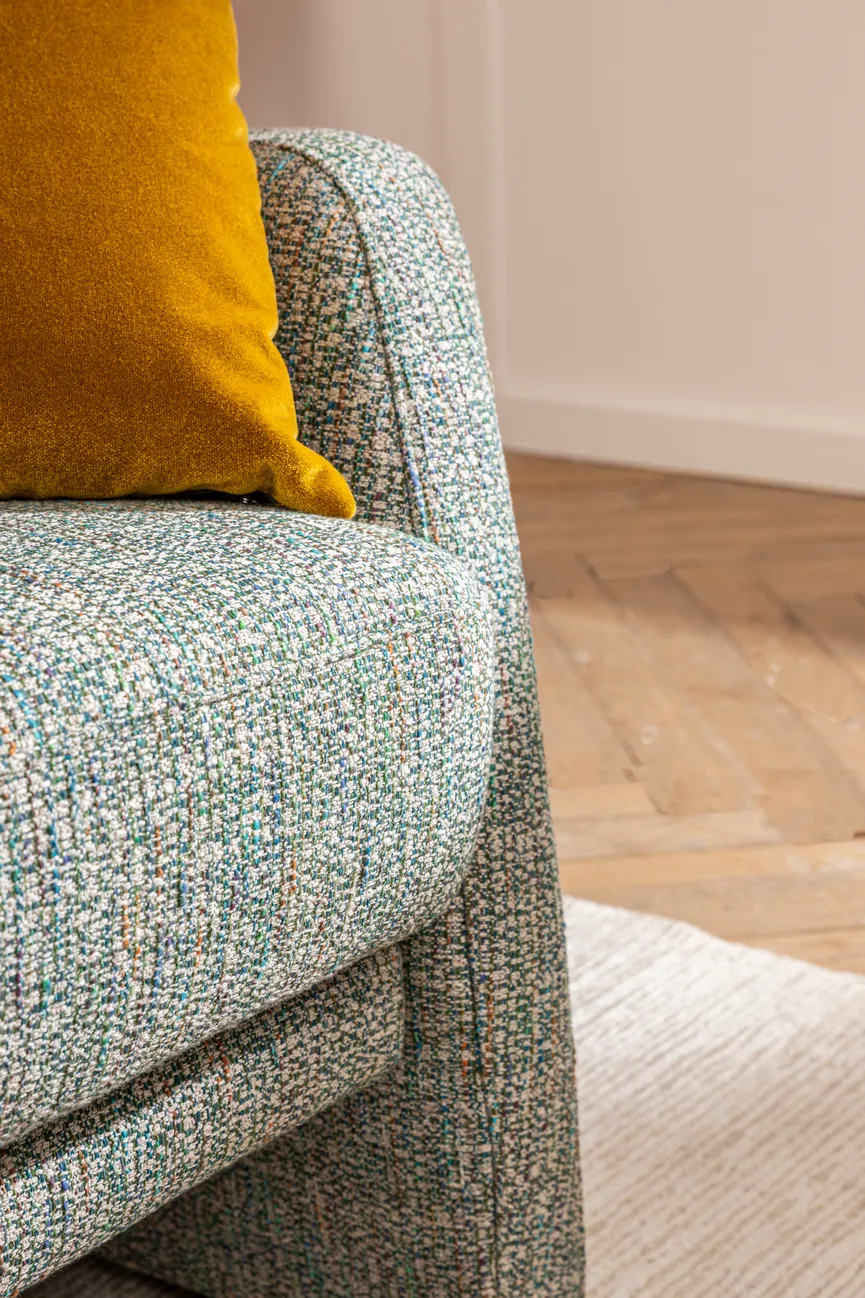 Oasis Sofa 2x62cm detail