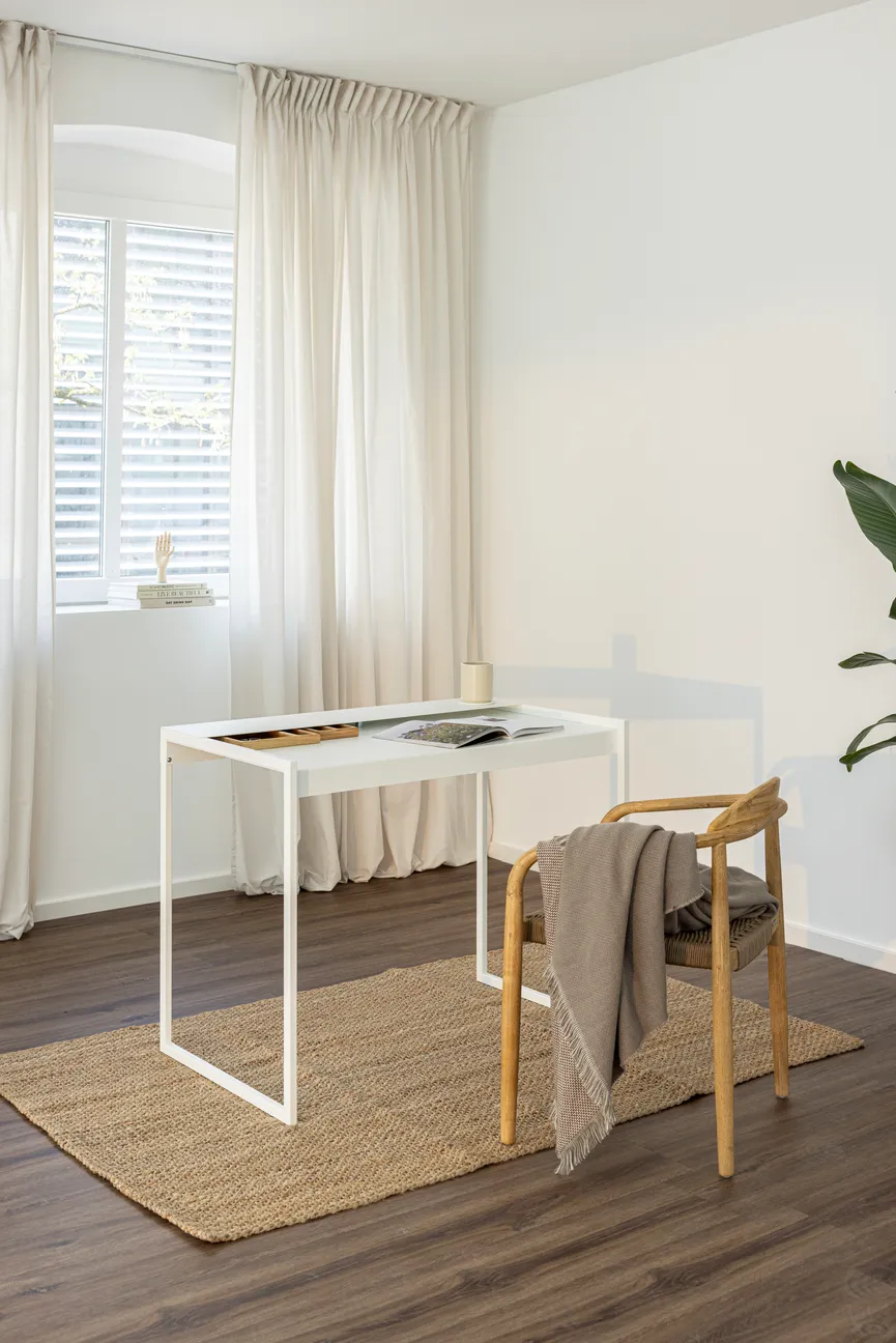 Schreibtisch hauptaufnahme