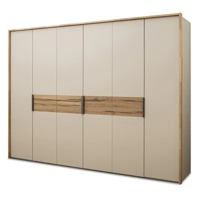 Kleiderschrank
