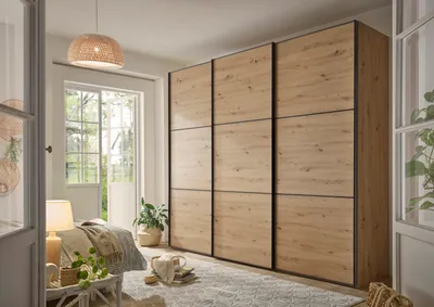 Schwebetürenschrank