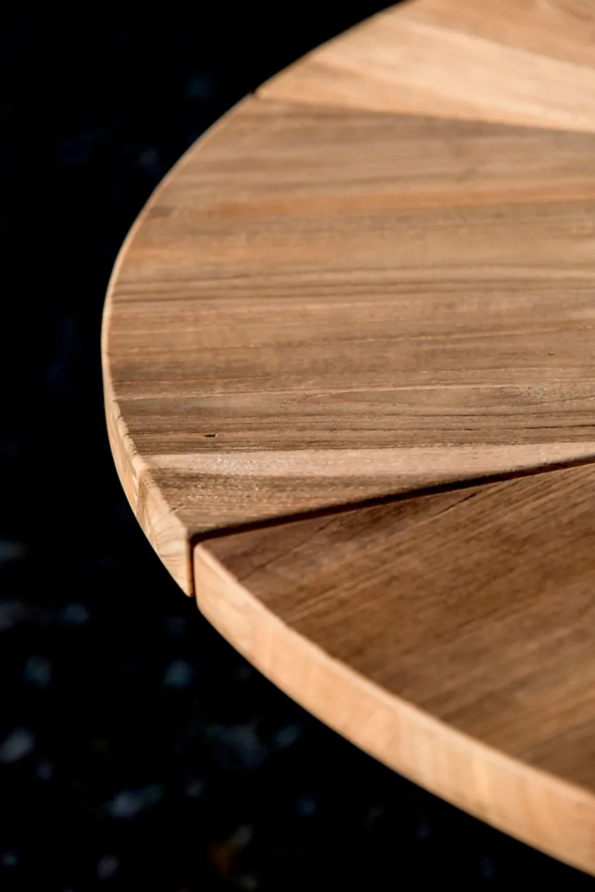 Tisch massiv Ø 140 detail