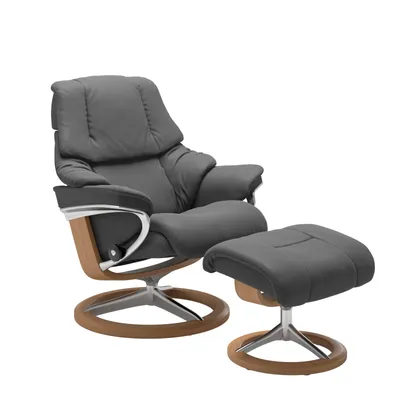 Sessel mit Hocker