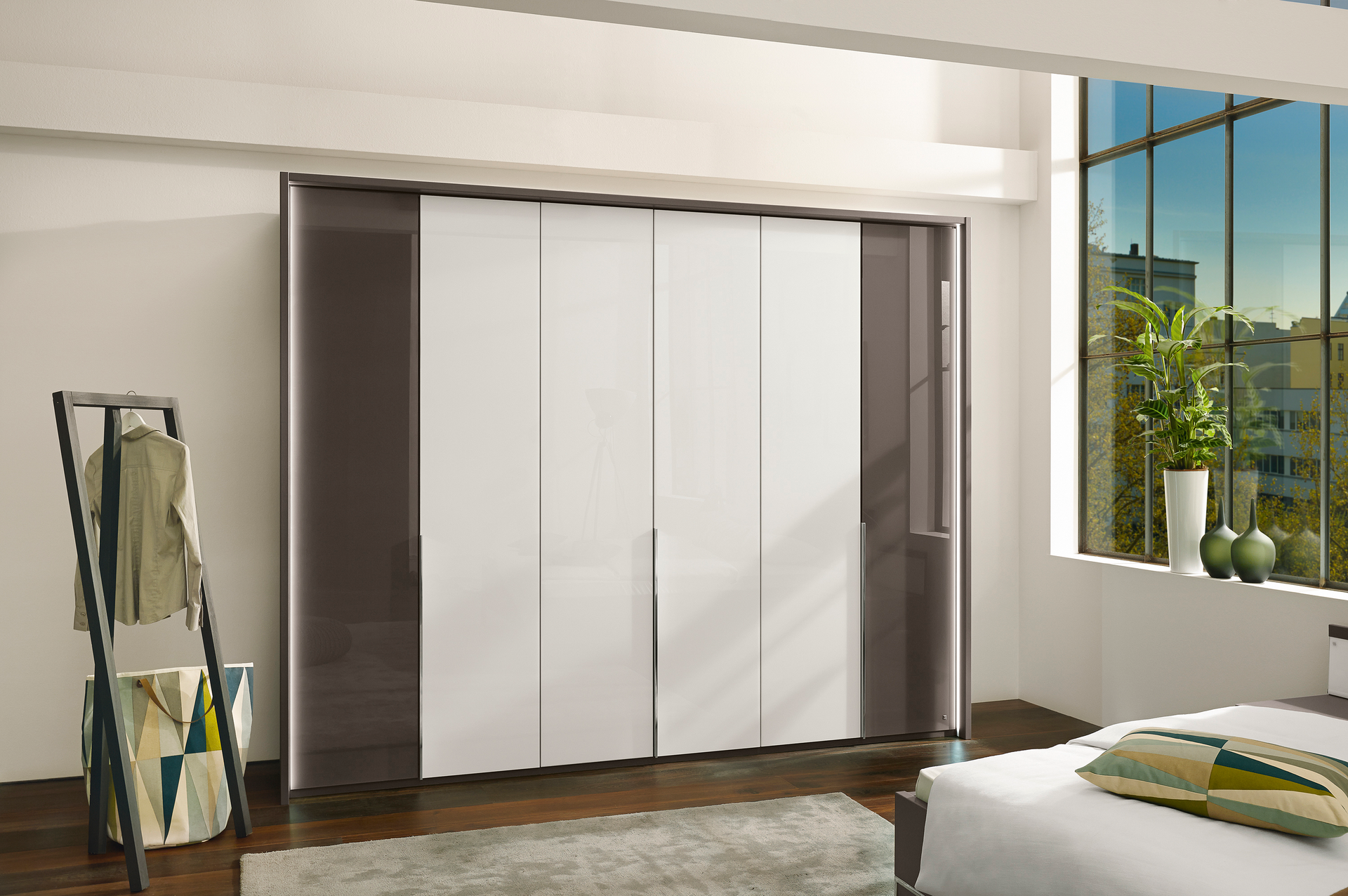 Kleiderschrank