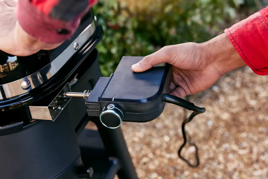 ** Lumin Black detail