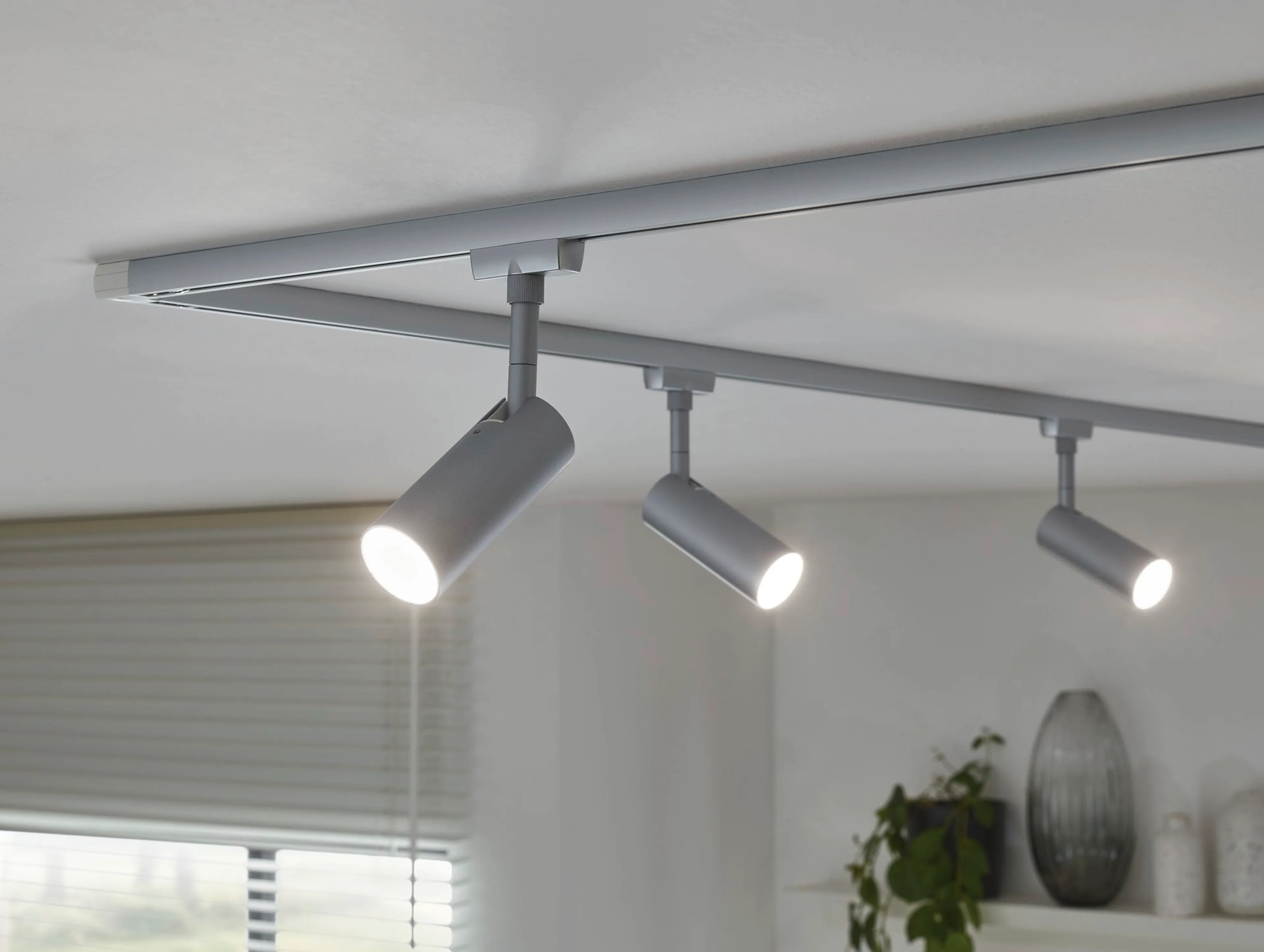LED-Strahler URail Tubo