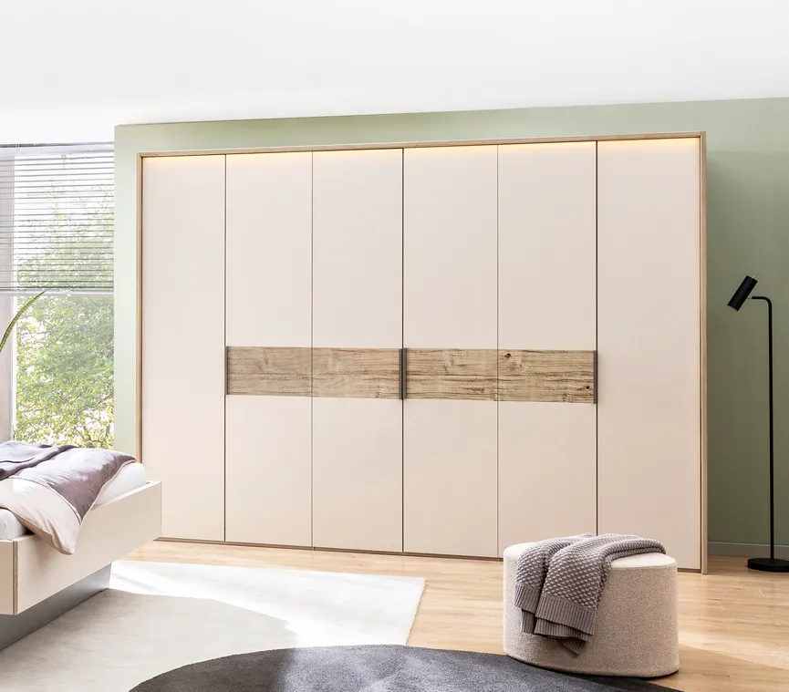 Drehtürenschrank 6-trg. hauptaufnahme