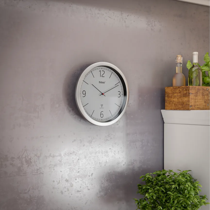 Funk-Wanduhr detail