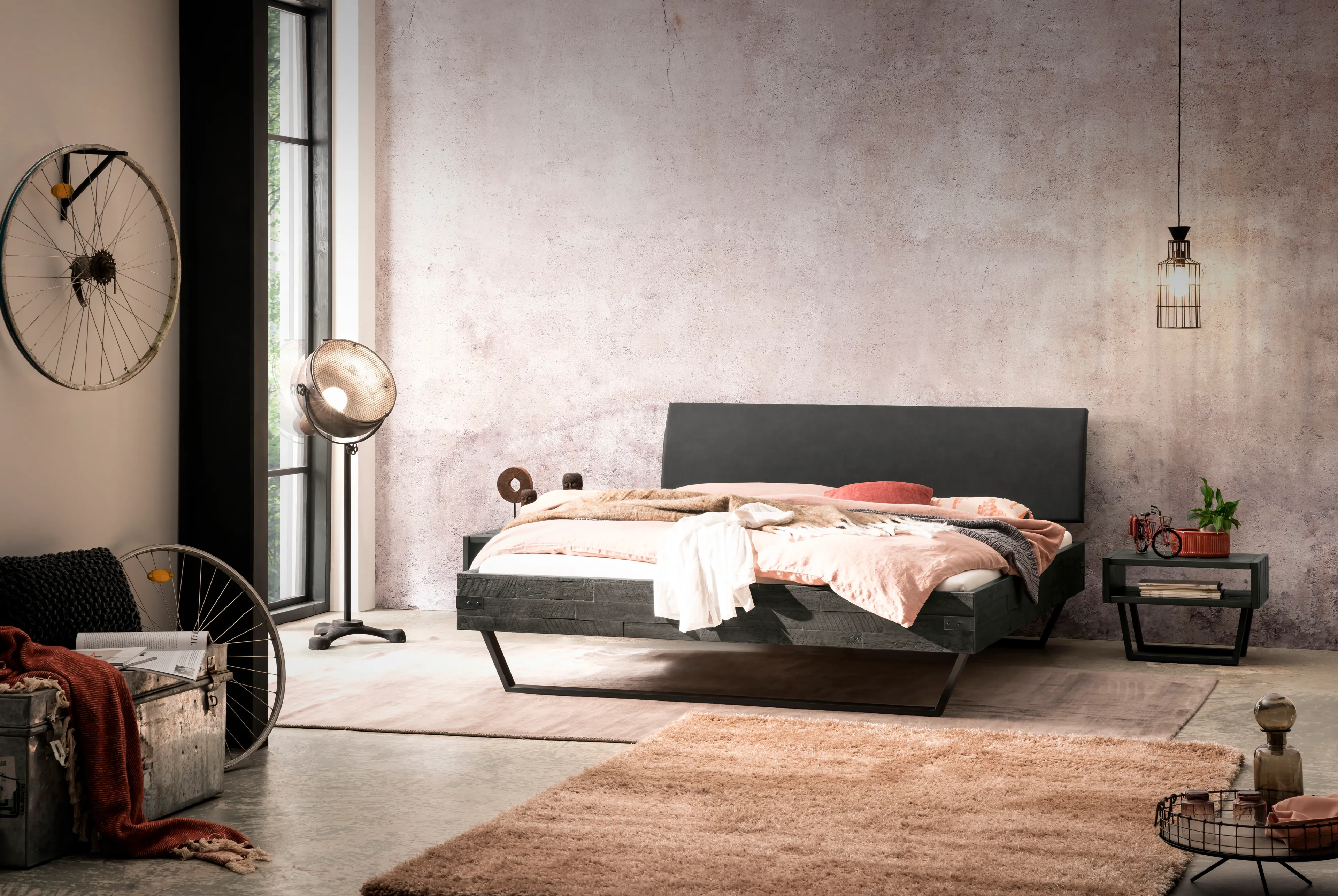 Massivholzbett Lecona 140 x 200 cm