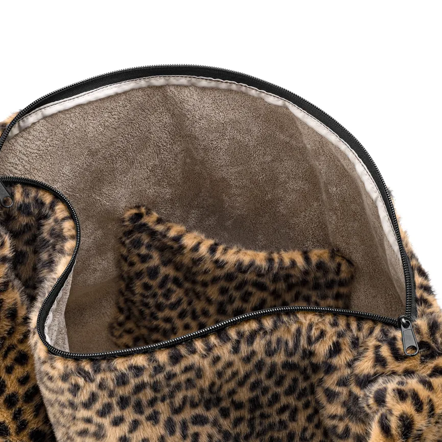 Moonbag "leo fake fur" detail