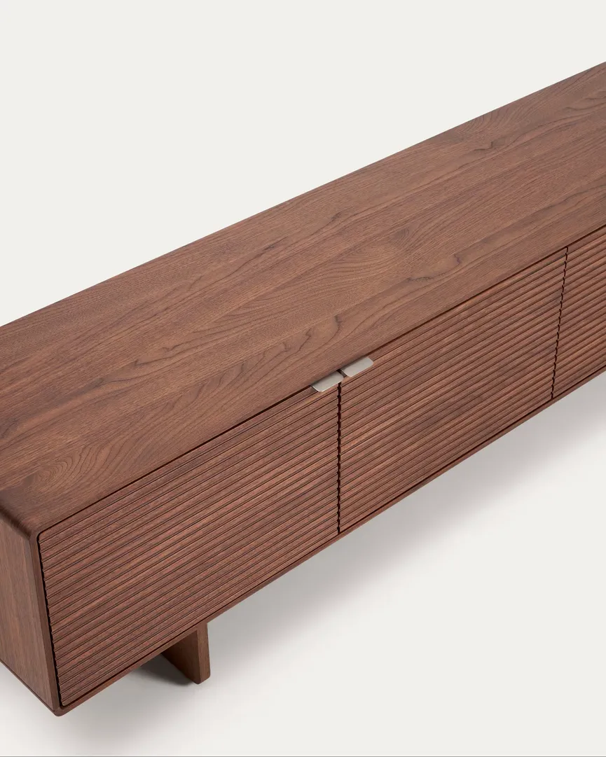 Lowboard detail