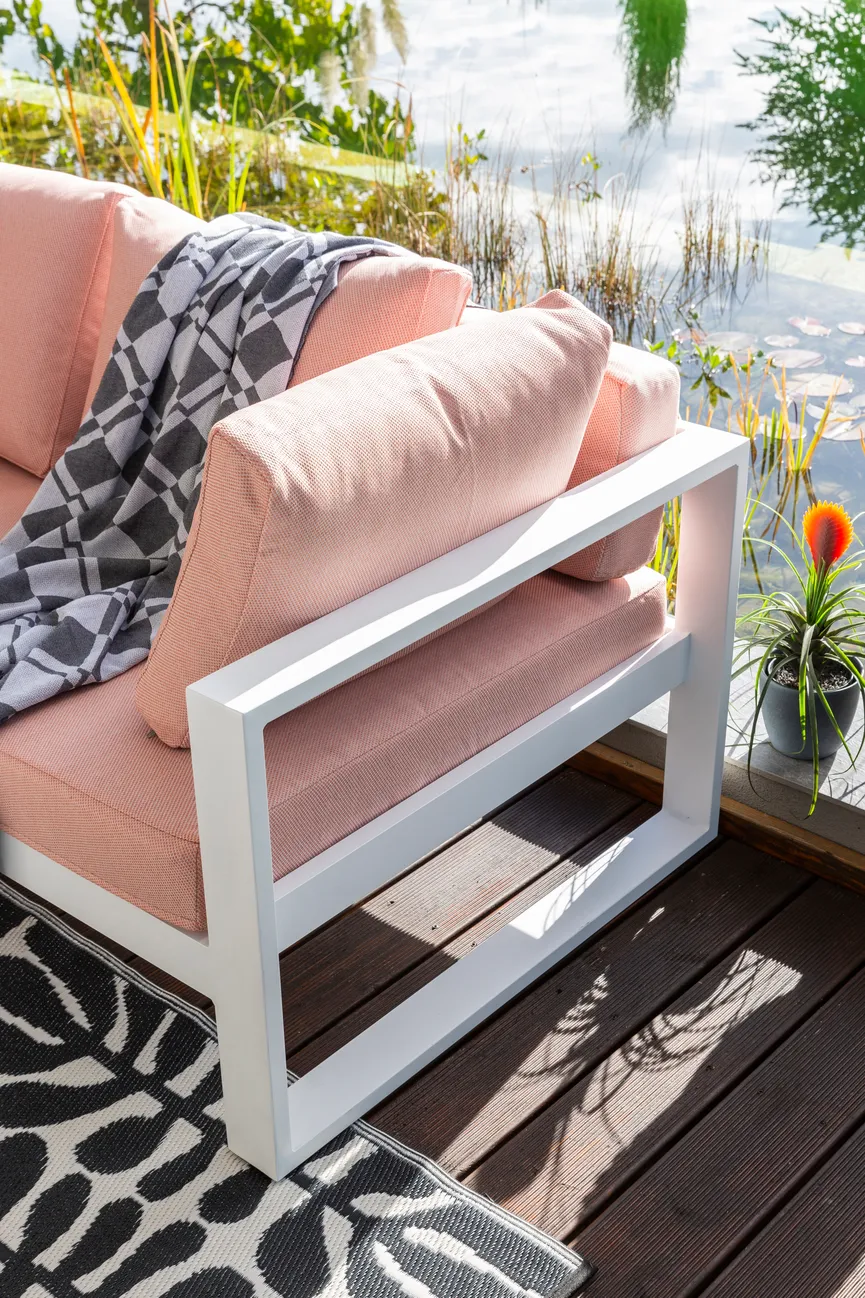 ** Lounge rechts detail
