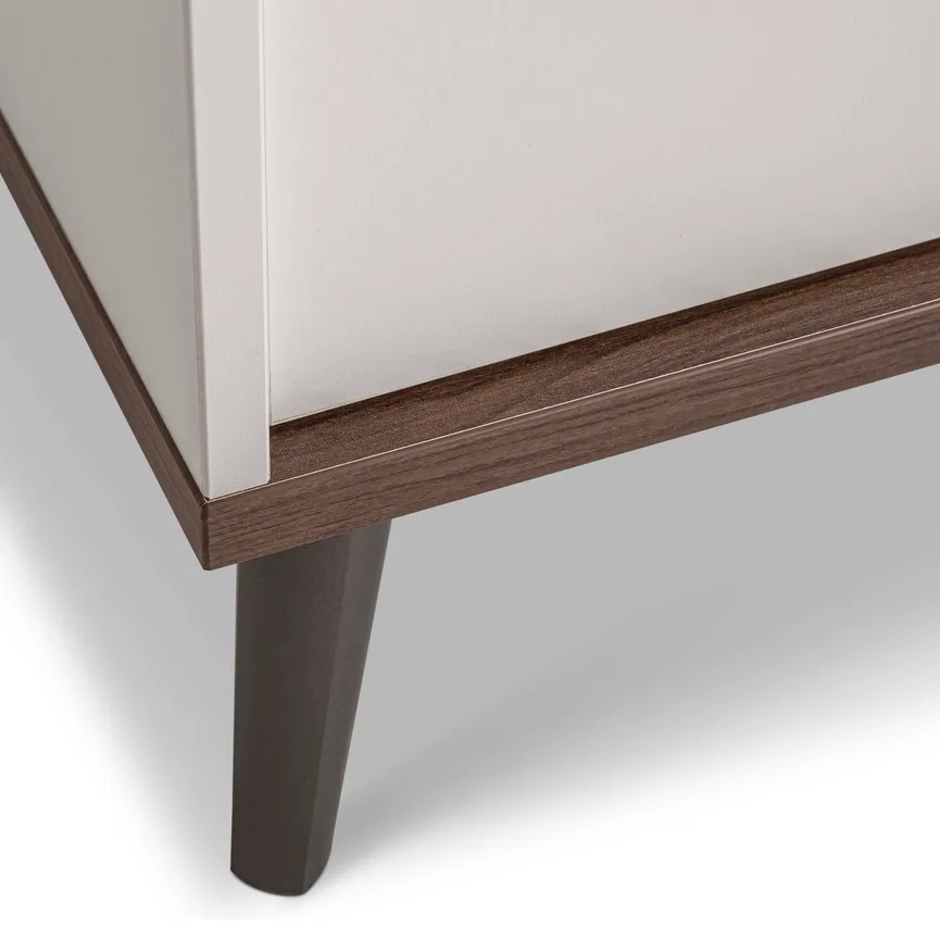 Kleiderschrank 3-trg. detail