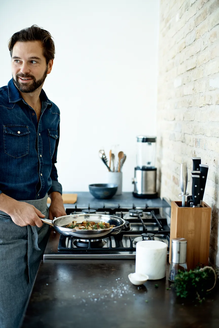 Pfanne Profi Resist 28 cm reg. milieu