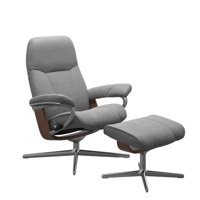 Sessel mit Hocker