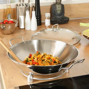 Wok mit Glasdeckel
