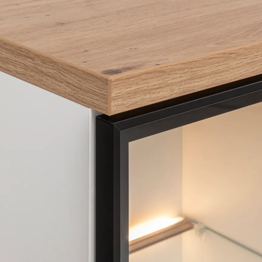 Vitrine detail