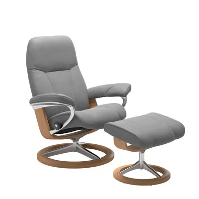 Sessel mit Hocker