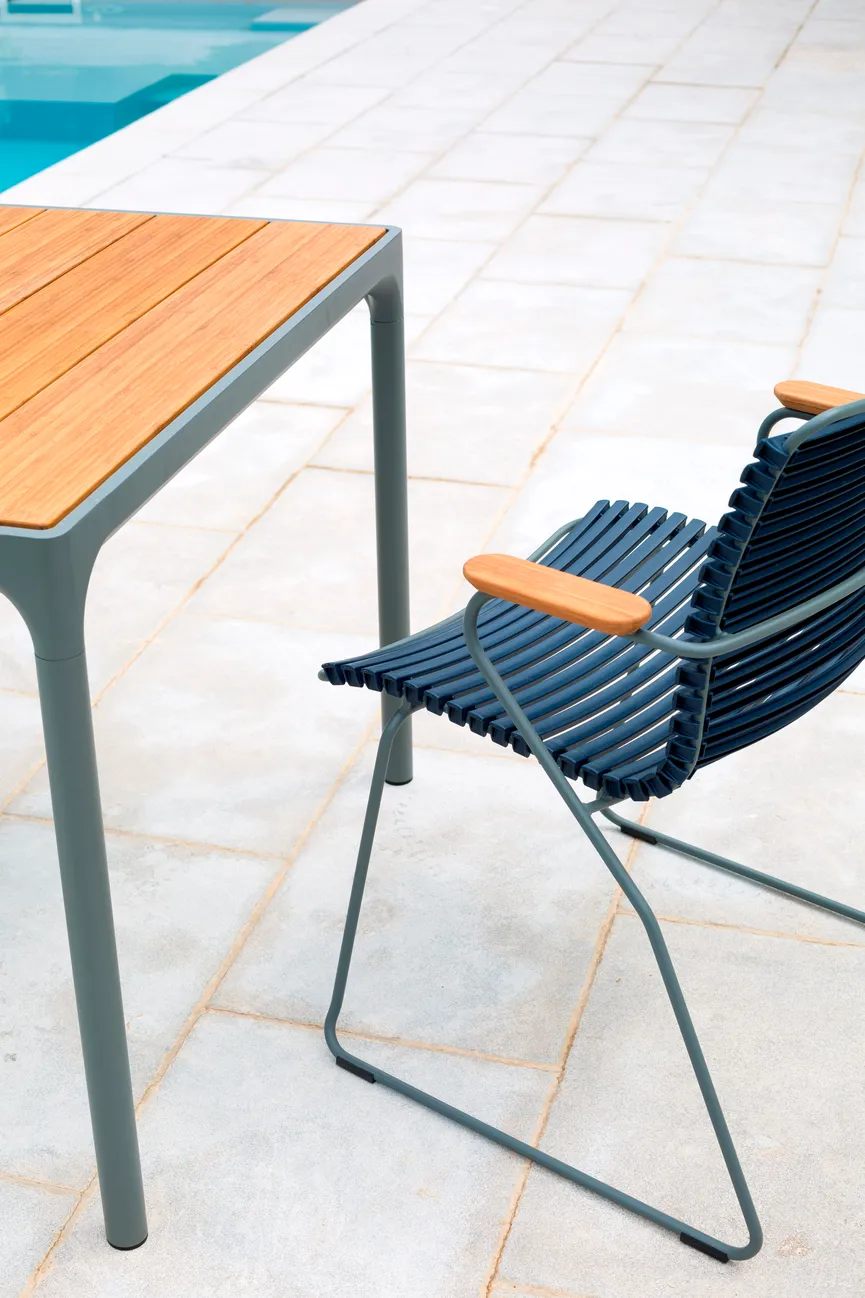 Nieder Sessel m. Armlehne milieu