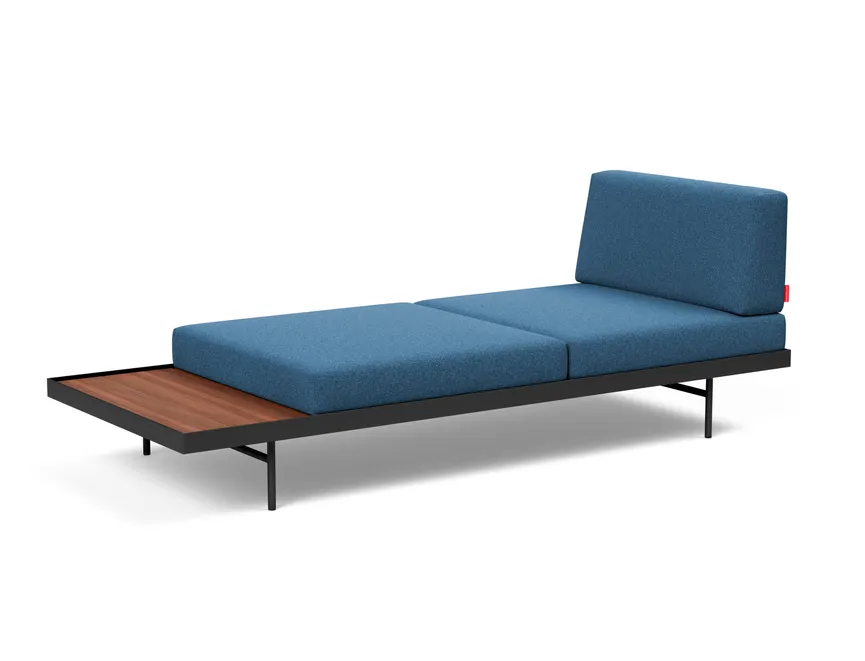 Sofa mit Walnusstisch detail
