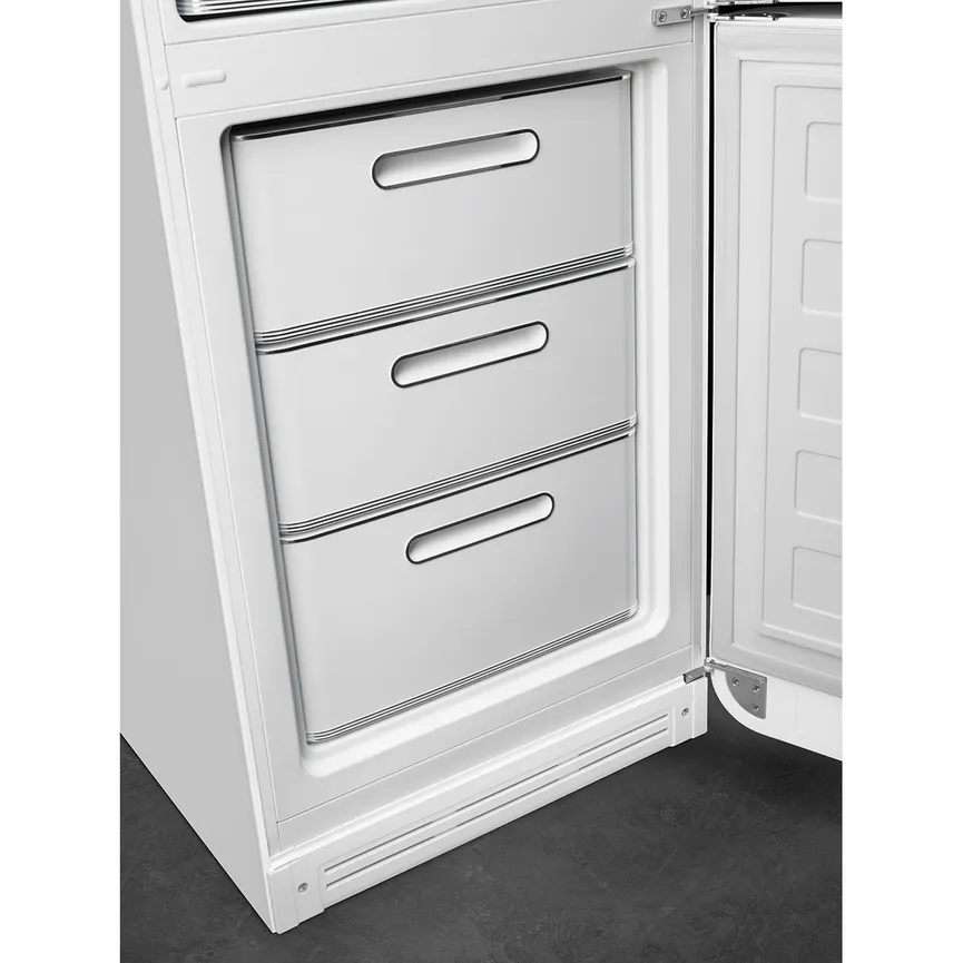 SMEG Kühl-/Gefrierkombination detail