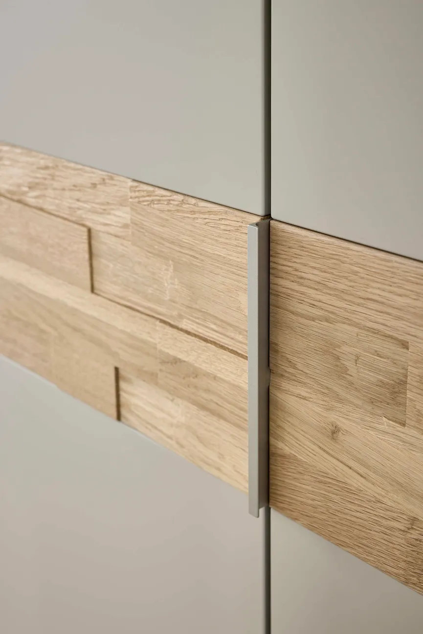 Drehtürenschrank 6-trg. detail