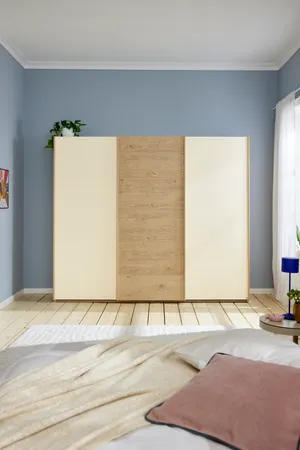 Schwebetürenschrank