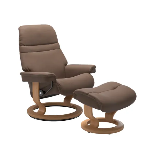 Sessel mit Hocker